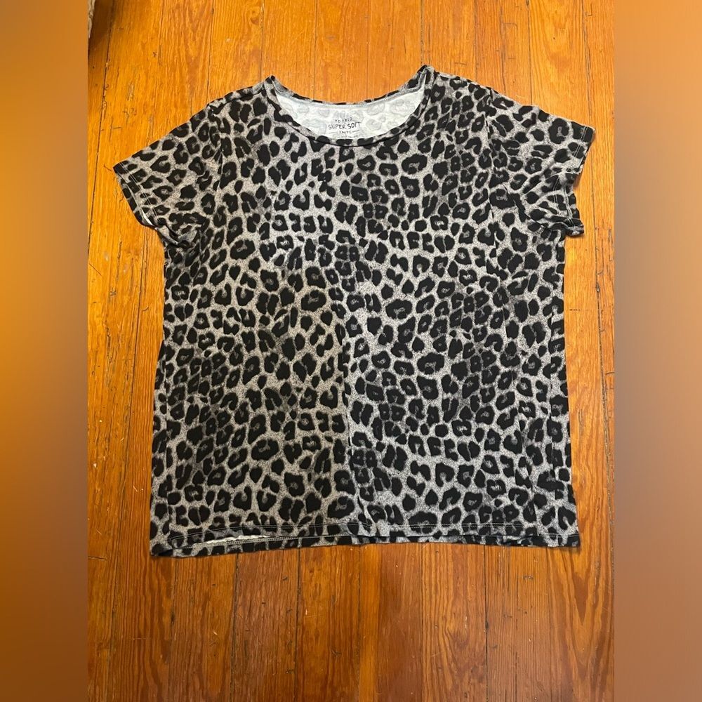 Torrid Super Soft Knits Shirt Leopard Print Size 3